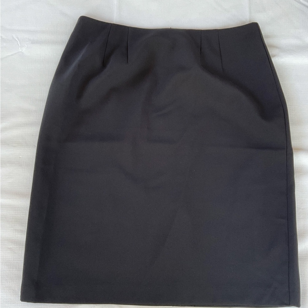 New York & co. Skirt. Black. Mini to midi. Size 8